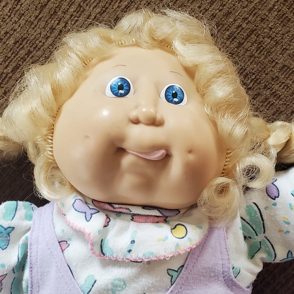 Cabbage patch doll - Picture 2 of 8